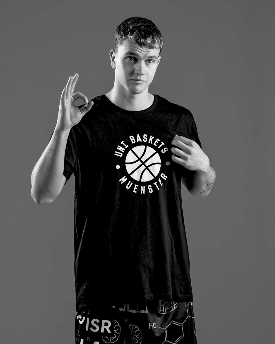 Uni Baskets Logo Tee / Unisex